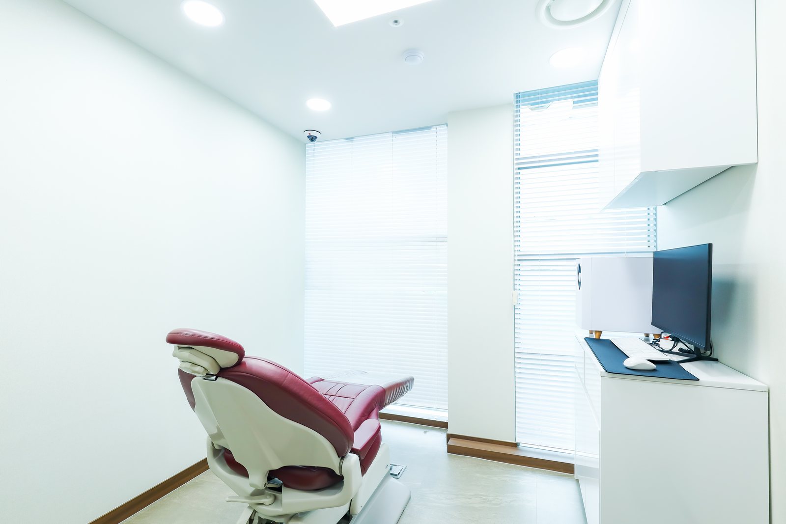 Consultation room, MONARA Dermatology Clinic